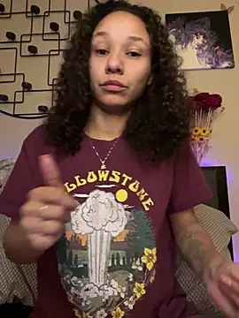  Neeka  online show from 01/26/25, 12:54