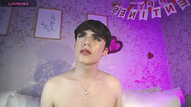 ChristianM 18 online show from 02/11/25, 08:48