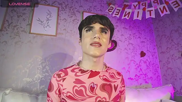 ChristianM 18 online show from 02/12/25, 06:40