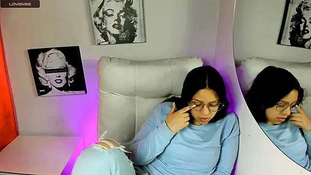 SamanthaRoldaan online show from 04/18/26, 07:07