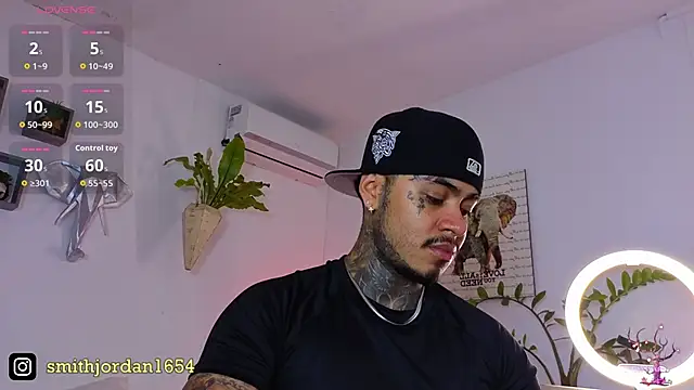 Snapshot of JordanSmiith_ chatting on 10/06/25, 08:39 JordanSmiith online show from 10/06/25, 08:39