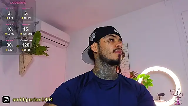 Snapshot of JordanSmiith_ chatting on 10/26/25, 02:56 JordanSmiith online show from 10/26/25, 02:56