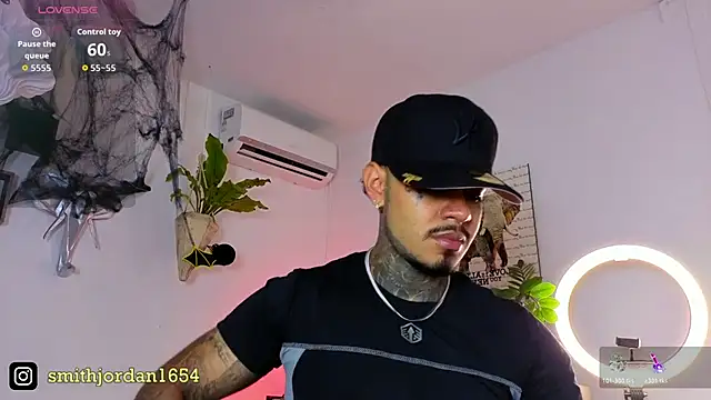 Snapshot of JordanSmiith_ chatting on 11/03/25, 08:43 JordanSmiith online show from 11/03/25, 08:43