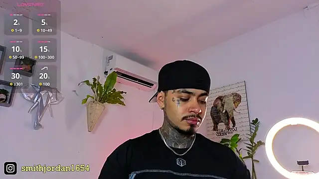Snapshot of JordanSmiith_ chatting on 11/08/25, 09:13 JordanSmiith online show from 11/08/25, 09:13