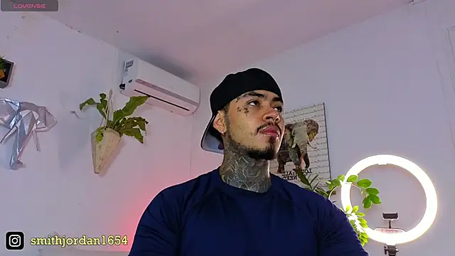 Snapshot of JordanSmiith_ chatting on 11/13/25, 09:25 JordanSmiith online show from 11/13/25, 09:25