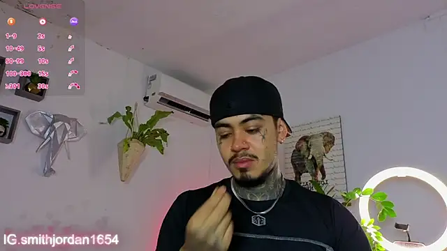 Snapshot of JordanSmiith_ chatting on 11/15/25, 08:38 JordanSmiith online show from 11/15/25, 08:38