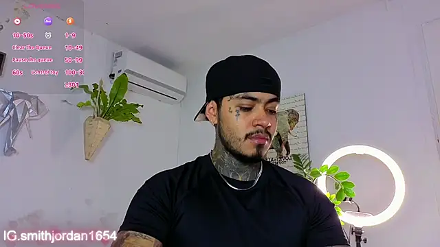 Snapshot of JordanSmiith_ chatting on 11/27/25, 10:23 JordanSmiith online show from 11/27/25, 10:23