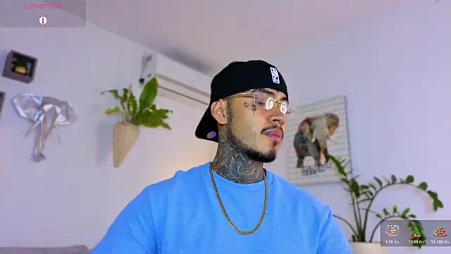 JordanSmiith  online show from 12/19/25, 09:22