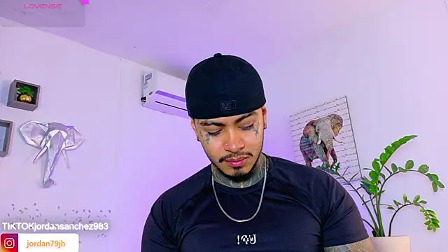 JordanSmiith  online show from 04/18/26, 08:09