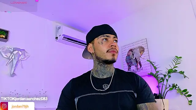 JordanSmiith  online show from 04/20/26, 08:43