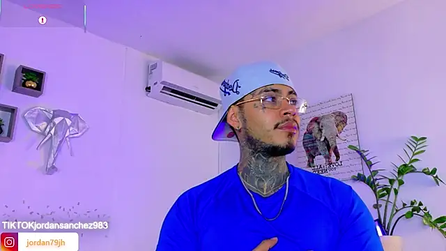 JordanSmiith  online show from 04/22/26, 08:54