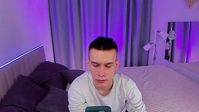 Snapshot of Kevin_Kesi chatting on 02/01/25, 10:15 Kevin Kesi online show from 02/01/25, 10:15