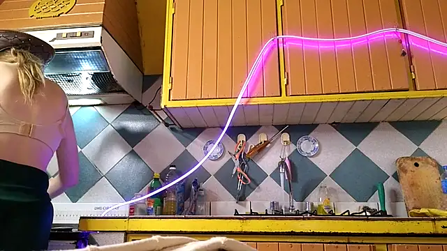 Jony Marta online show from 11/12/25, 06:19