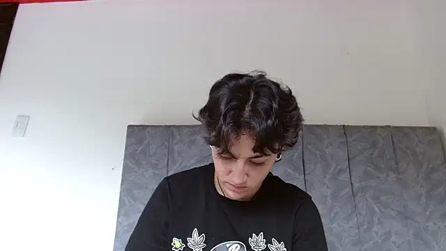 linda 33 online show from 11/16/25, 04:12