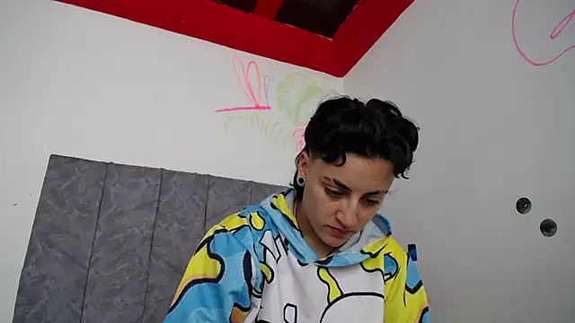 linda 33 online show from 12/01/25, 06:57