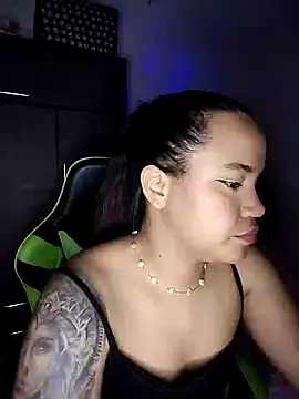 leila 22 online show from 02/02/25, 07:25