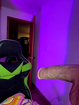 leila 22 online show from 11/03/25, 07:31