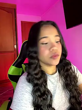 leila 22 online show from 01/09/26, 06:49