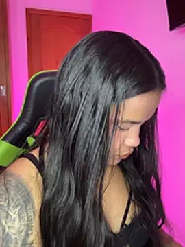 leila 22 online show from 03/04/26, 07:47