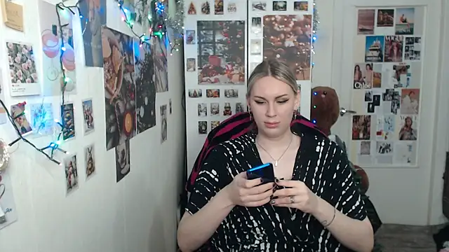 CapriScorpion online show from 12/30/24, 09:59