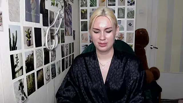 CapriScorpion online show from 10/21/25, 03:02