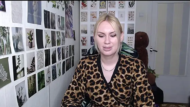 Snapshot of CapriScorpion chatting on 06/10/26, 10:14 CapriScorpion online show from 06/10/26, 10:14