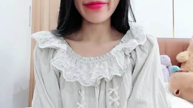 Snapshot of Lita-Julia chatting on 12/30/24, 12:22 Lita-Julia online show from 12/30/24, 12:22