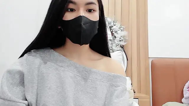 Snapshot of Lita-Julia chatting on 01/16/25, 12:12 Lita-Julia online show from 01/16/25, 12:12