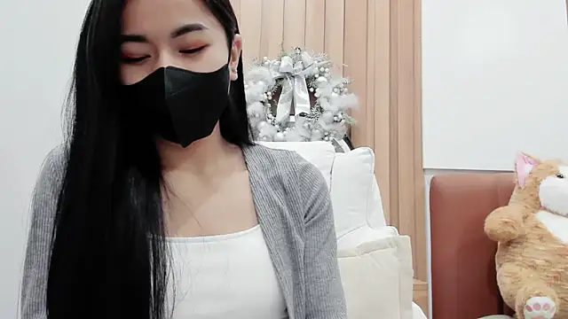 Snapshot of Lita-Julia chatting on 02/17/25, 11:31 Lita-Julia online show from 02/17/25, 11:31