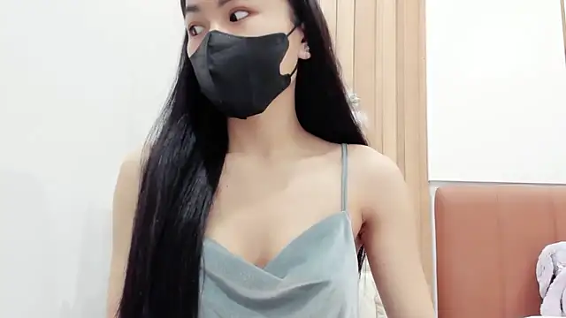 Snapshot of Lita-Julia chatting on 03/11/25, 11:23 Lita-Julia online show from 03/11/25, 11:23