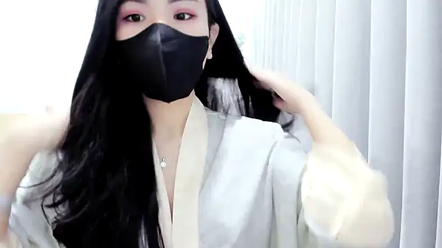 Lita-Julia online show from 11/20/25, 08:30