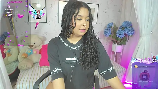 Snapshot of Atenea_cuteee chatting on 12/06/24, 07:12 Atenea cuteee online show from 12/06/24, 07:12