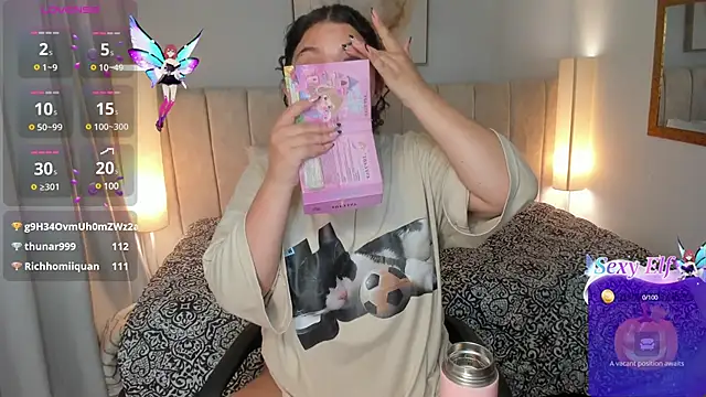 Snapshot of Atenea_cuteee chatting on 12/20/24, 05:14 Atenea cuteee online show from 12/20/24, 05:14