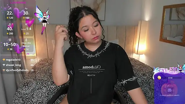 Snapshot of Atenea_cuteee chatting on 12/27/24, 05:20 Atenea cuteee online show from 12/27/24, 05:20