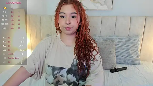 Snapshot of Atenea_cuteee chatting on 10/03/25, 07:11 Atenea cuteee online show from 10/03/25, 07:11