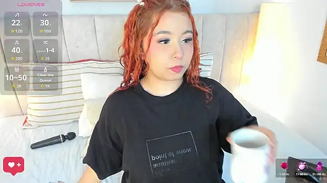 Atenea cuteee online show from 03/18/26, 02:15