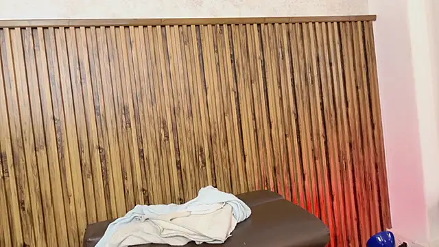 evelynjohnsoon online show from 11/23/25, 01:55