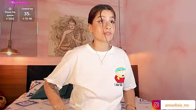 Snapshot of AnneDixie chatting on 02/28/25, 05:48 AnneDixie online show from 02/28/25, 05:48