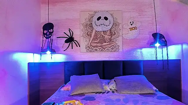 Snapshot of AnneDixie chatting on 10/26/25, 03:12 AnneDixie online show from 10/26/25, 03:12