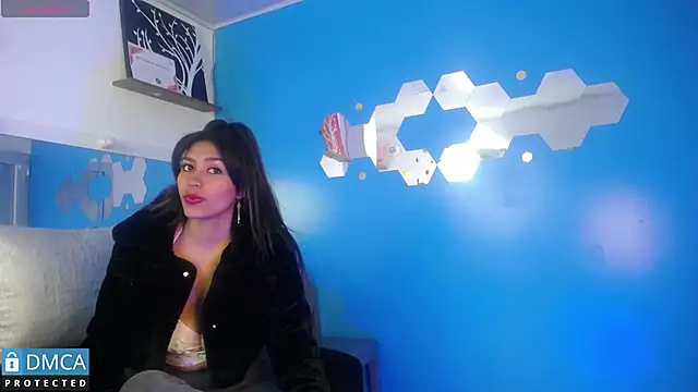 Snapshot of CarolRodriguez_ chatting on 01/24/25, 01:03 CarolRodriguez online show from 01/24/25, 01:03