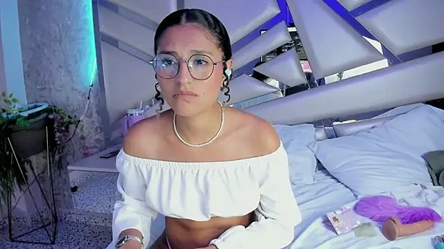 Miia002 online show from 02/28/25, 09:25