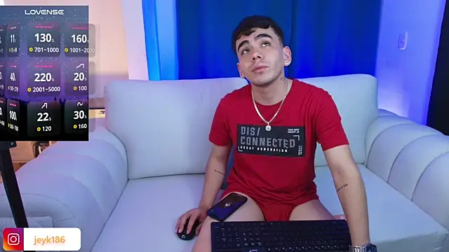 Snapshot of Jey_keler1 chatting on 10/27/25, 12:26 Jey keler1 online show from 10/27/25, 12:26