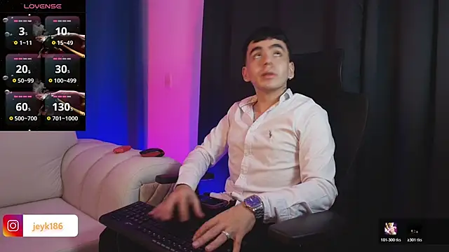 Snapshot of Jey_keler1 chatting on 11/30/25, 01:31 Jey keler1 online show from 11/30/25, 01:31