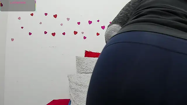 hazel 34 online show from 02/11/26, 08:52