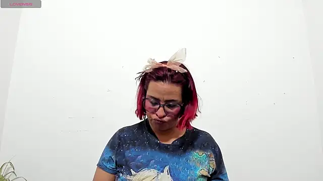 hazel 34 online show from 03/31/26, 08:48