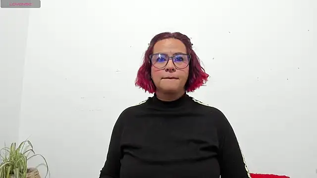 hazel 34 online show from 04/01/26, 08:48