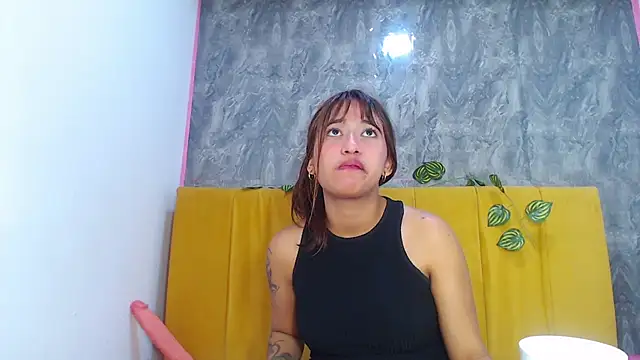 angelicatorrecm101 online show from 03/22/25, 01:43