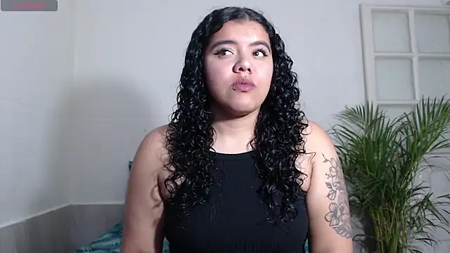 agata 22 online show from 12/30/24, 03:47