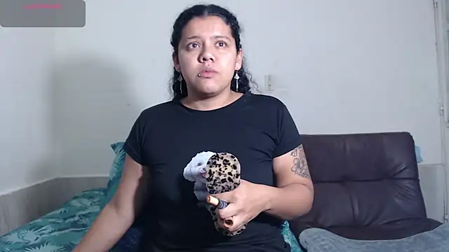 agata 22 online show from 12/19/25, 04:52