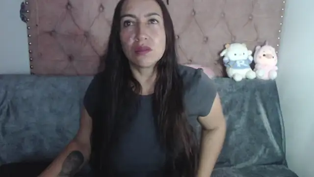 Snapshot of missbella1 chatting on 09/16/25, 08:54 missbella1 online show from 09/16/25, 08:54